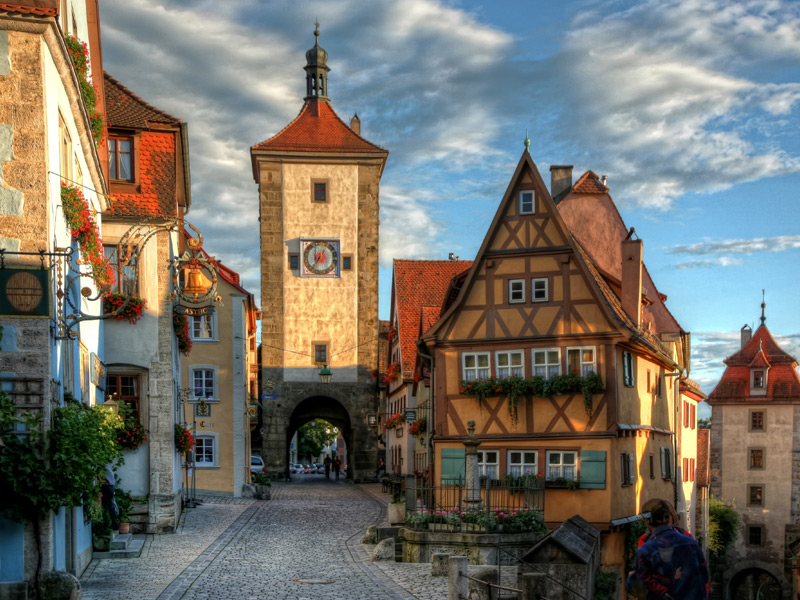 Rothenburg ob der Tauber - the entire city is a lively museum